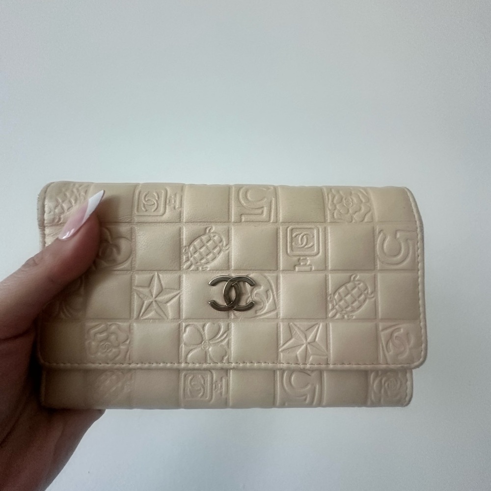 Chanel Cream Embossed Wallet with Chanel COA Card & Box